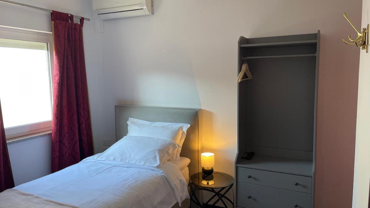 Madonca Rooms & Restaurant نوفا جوريكا المظهر الخارجي الصورة