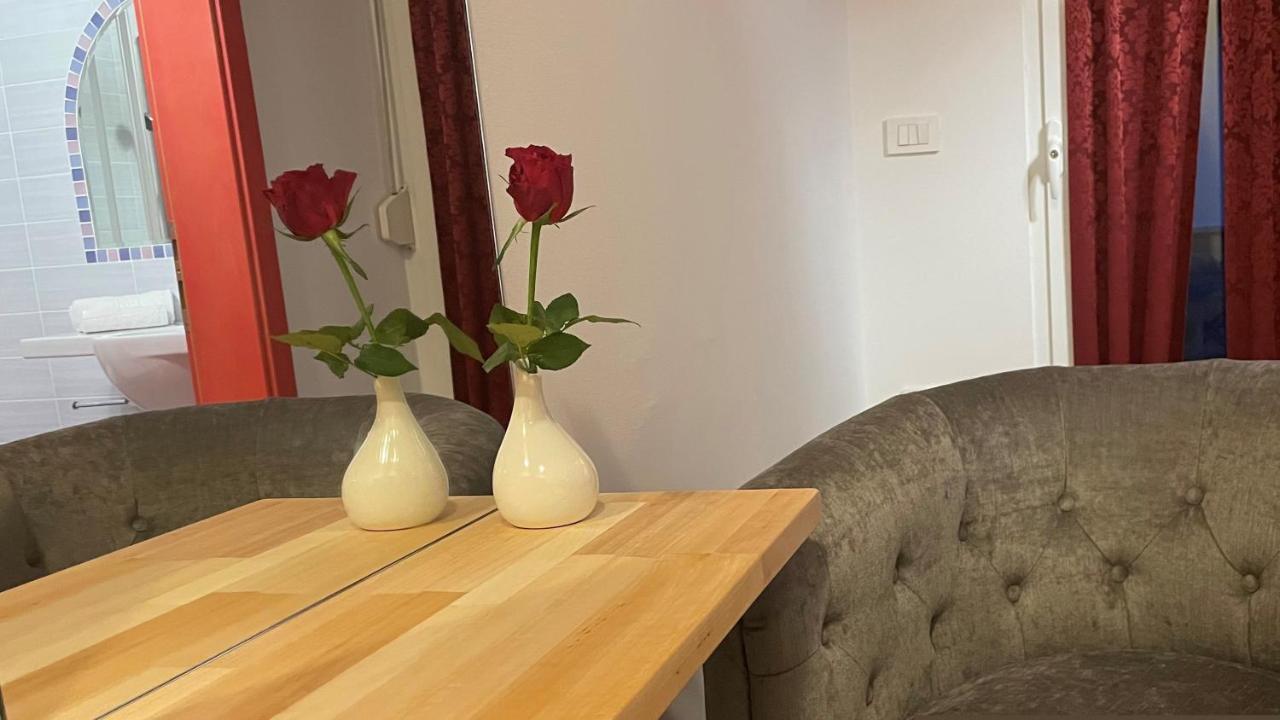 Madonca Rooms & Restaurant نوفا جوريكا المظهر الخارجي الصورة